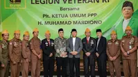 Plt Ketua Umum Partai Persatuan Pembangunan (PPP) Mardiono melakukan silaturahmi bersama 17 veteran yang tergabung dalam Legiun Veteran Republik Indonesia (LVRI) di Cilegon, Banten. (Foto: Istimewa).