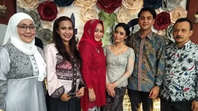 [Bintang] Keluarga Besar Adi Bing Slamet