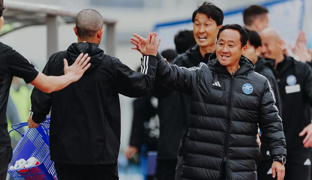 Dinakhodai mantan pelatih tim SMA, Go Kuroda, Machida Zelvia mencatat hasil 3 kali menang dan sekali imbang pada empat laga awal J1 League musim ini. (J.LEAGUE)