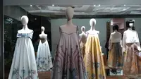 Koleksi Fashion dari tiga designer kenamaan Edward Hutabarat, Didi Budiarjo dan Adrian Gan