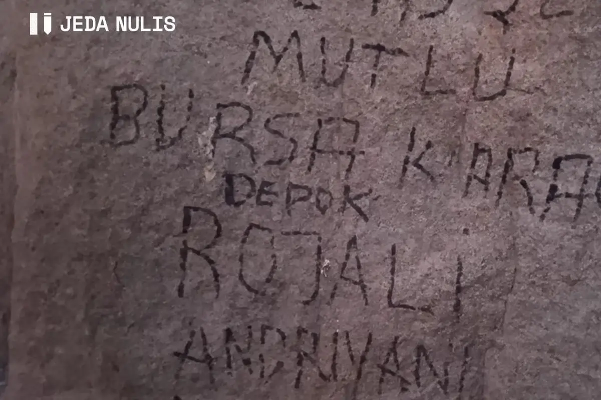 Tulisan Depok di Gua Hira