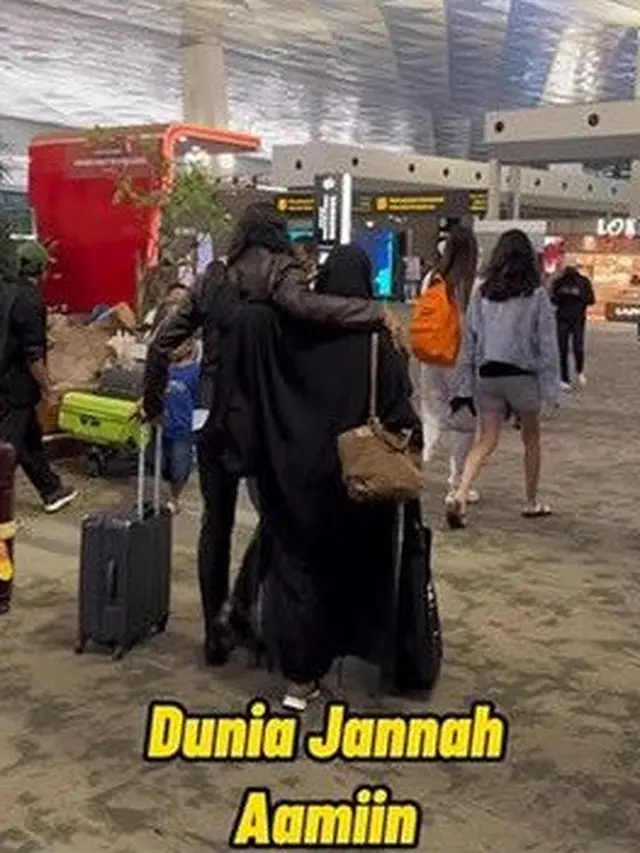 Peggy Melati Sukma Jadi Pendakwah