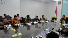 Dewan Pertimbangan Partai Golkar menggelar rapat bersama para calon ketua umum, Jakarta, Rabu (12/11/2014) (Liputan6.com/Johan Tallo)