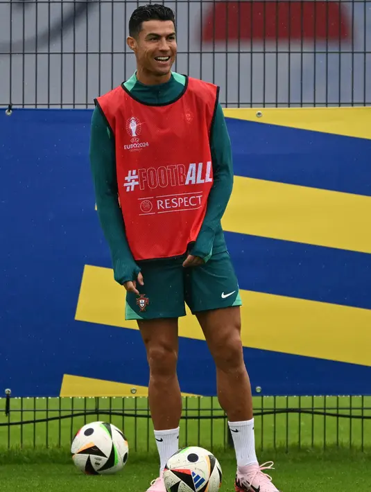 Pertandingan ini menjadi yang pertemuan yang kedua bagi Portugal dan Slovenia. Sebelumnya, Portugal dan Slovenia pernah bertanding pada uji coba jelang Euro 2024. Saat itu, Portugal harus menelan pil pahit kekalahan 0-2 dari Slovenia. (PATRICIA DE MELO MOREIRA/AFP)
