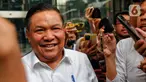 Sekda Riau SF Hariyanto saat meninggalkan Gedung KPK, Jakarta, Senin (22/5/2023). (Liputan6.com/Angga Yuniar)