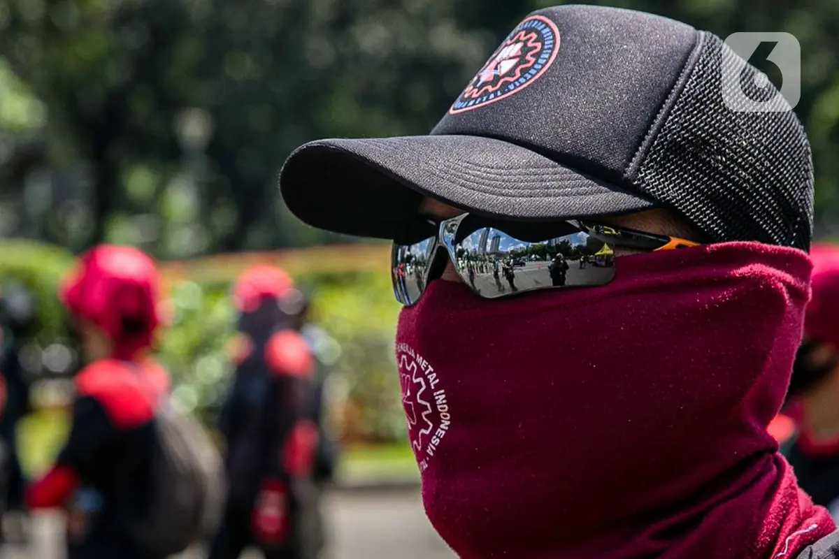 2 Tuntutan Utama Buruh yang Geruduk MK dan Istana Negara Hari Ini 8 Juli 2024
