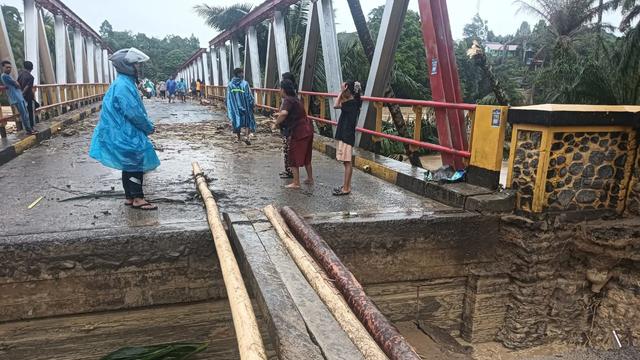Dampak banjir di Sibolga, Tapanuli Tengah, Sumatera Utara