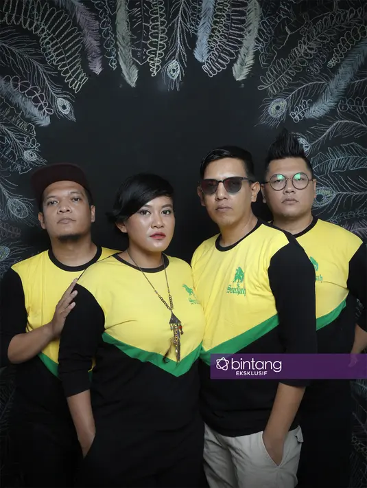 Berawal dari band kampus di sebuah Universitas di Jakarta, tahun 1998, Souljah muncul menawarkan sesuatu yang baru dari sisi genre musik. Kemunculannya band ini saat musik di indonesia kental dengan rnuansa pop rock. (Galih W. Satria/ dok. Bintang.com)