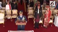 Berikut penampilan Jokowi dan iriana dengan busana daerah Minang dan Kalimantan Selatan saat upacara kemerdekaan Republik Indonesia.