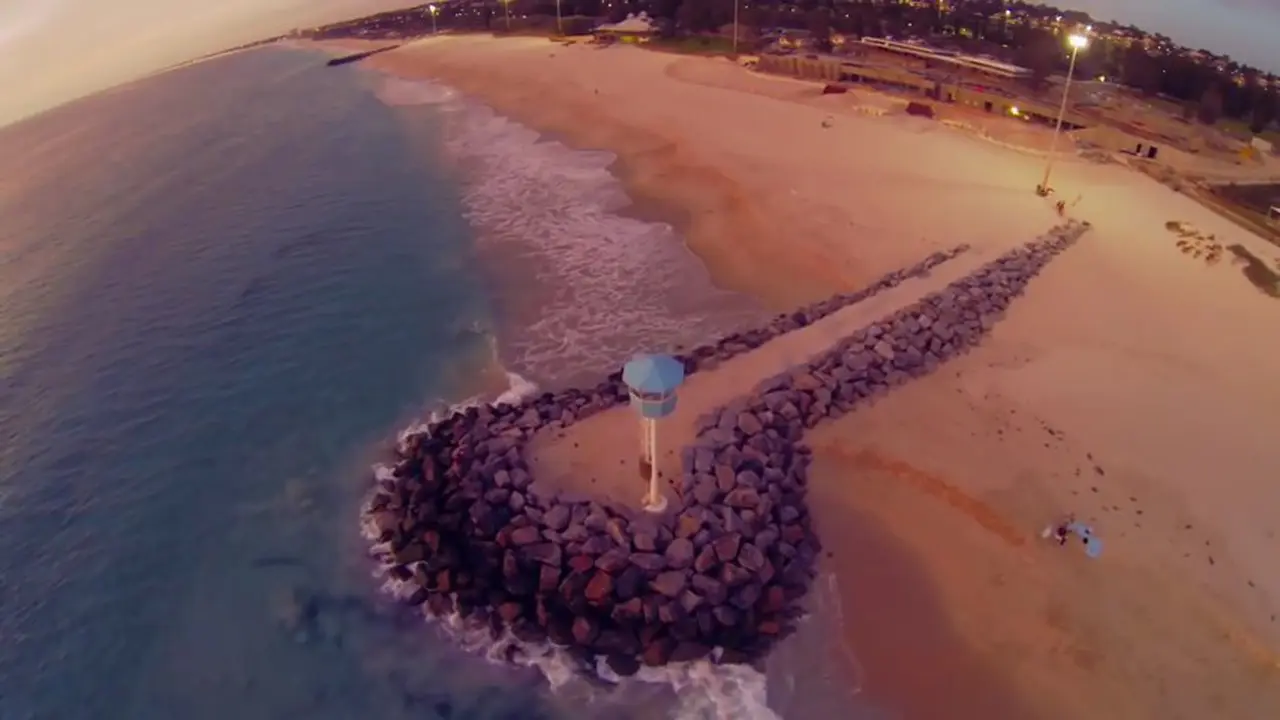 Drone Kehabisan Daya di Atas Laut 