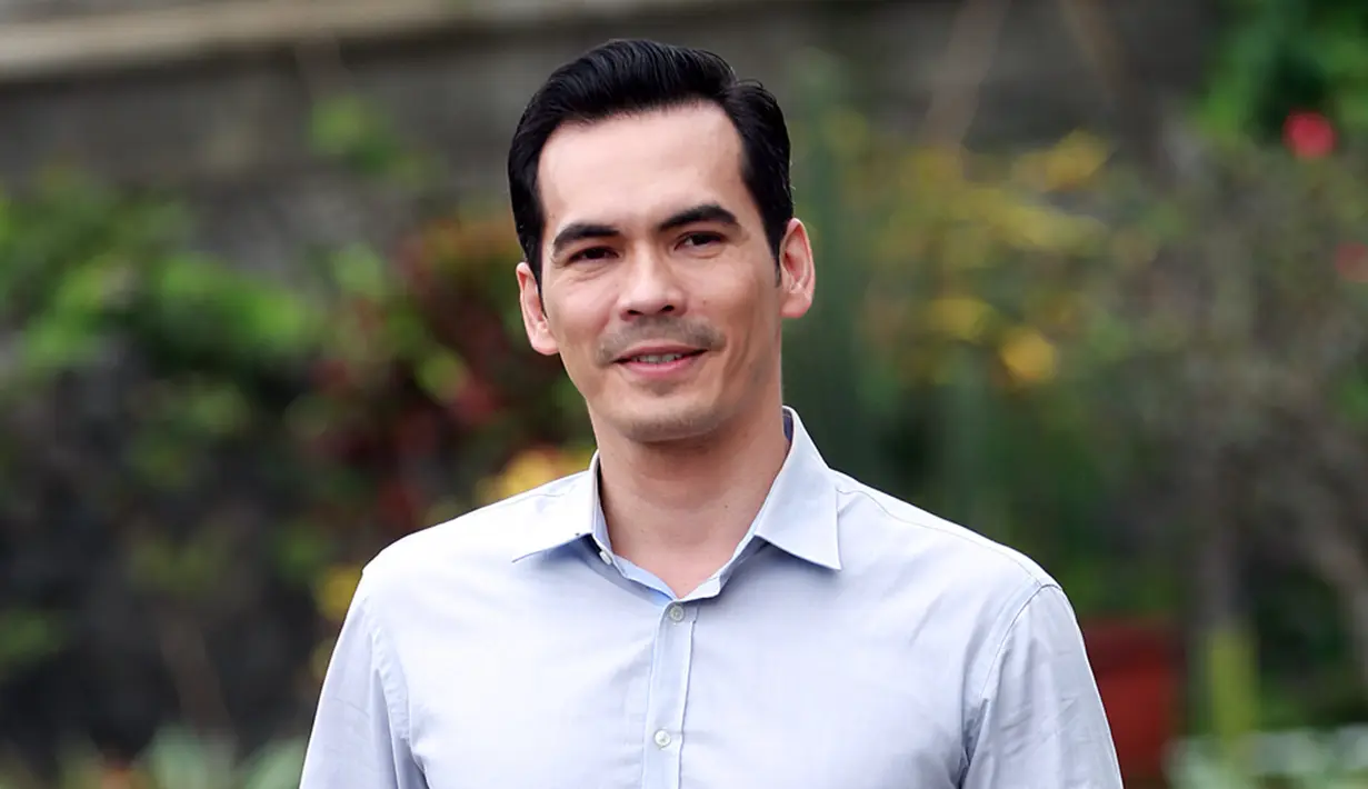 Atalarik Syah resmi bercerai dengan Tsania Marwa pada 2017. Kini ia dikabarkan dekat dengan Vonny Cornellya. (Deki Prayoga/Bintang.com)