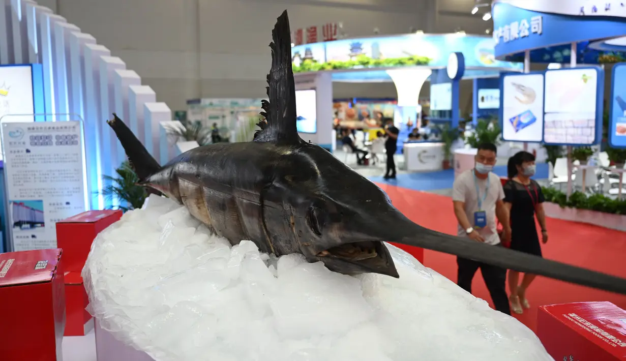 Suasana Pameran Hidangan Bahari dan Perikanan Internasional China (Fuzhou) di Fuzhou, Provinsi Fujian, China, 4 September 2020. Pameran ini menyuguhkan area ekshibisi bahan makanan laut, pengolahan produk akuatik, dan lain-lain. (Xinhua/Lin Shanchuan)