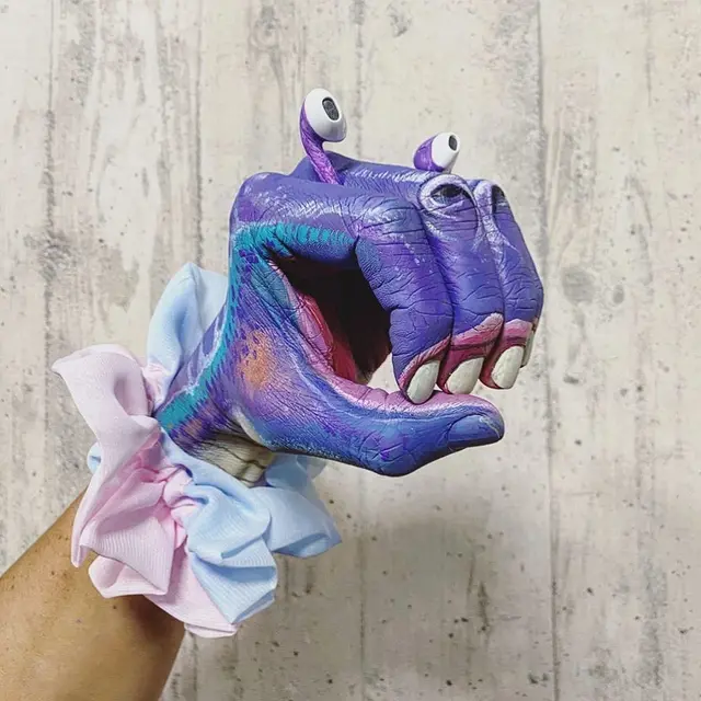 Pria Ini Lukis Tangannya Bak Monster Hasilnya Menakjubkan. (Sumber: Instagram/amazing_jiro)