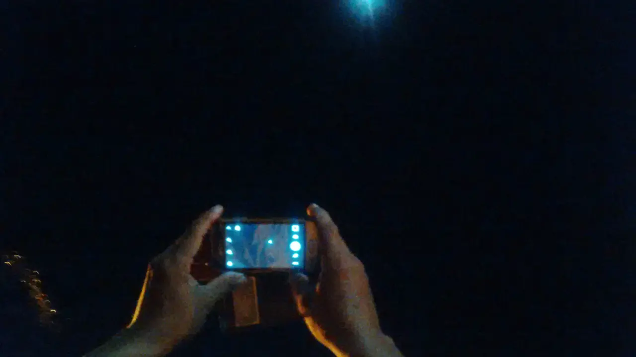 Bintang Biru Terlihat Saat Gerhana Bulan Sebagian