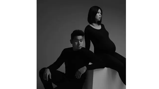 6 Potret Maternity Shoot Greysia Polii dan Felix Djimin, Usung Dua Konsep Berbeda