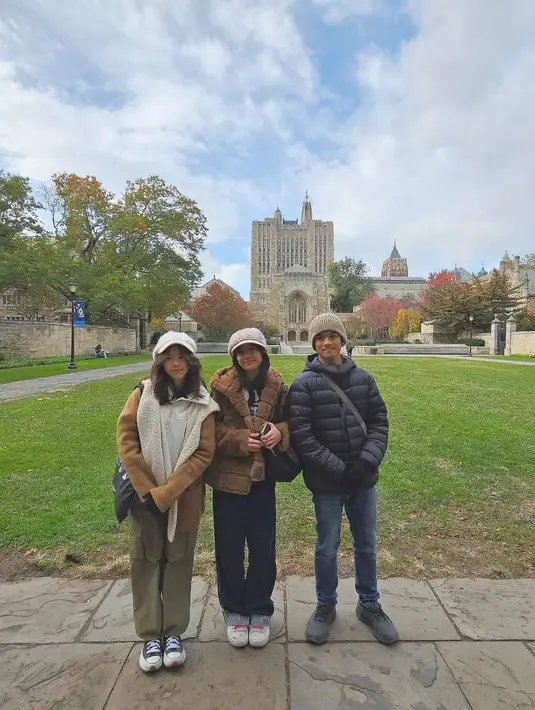 Bisa masuk final dalam ajang tersebut, tentu saja bisa membuat bangga orangtua. Terlebih, Abigail pada bulan Juli lalu baru genap 13 tahun. [Instagram/wulanguritno]