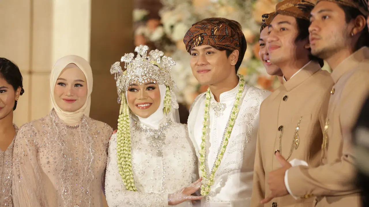 [Fimela] Lesti dan Rizky Billar Akad Nikah