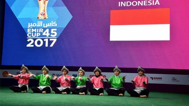 Tari Indang Ramaikan Peresmian Stadion Perdana Piala Dunia 2022