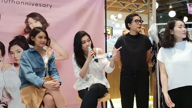 Karakter Unik Dian Sastro, Raisa, Isyana, dan Vanesha Priscillia dalam Koleksi Terbaru CottonInk
