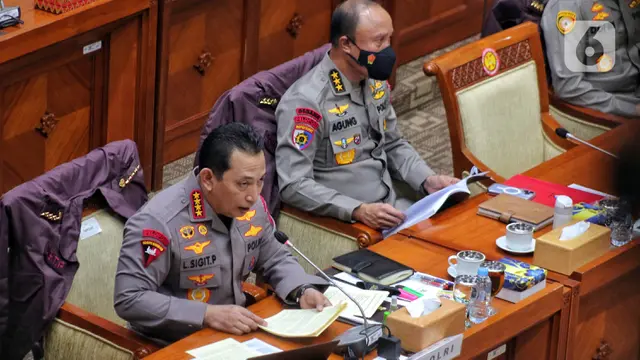 Kapolri Jelaskan Perkembangan Kasus Ferdy Sambo di Hadapan DPR