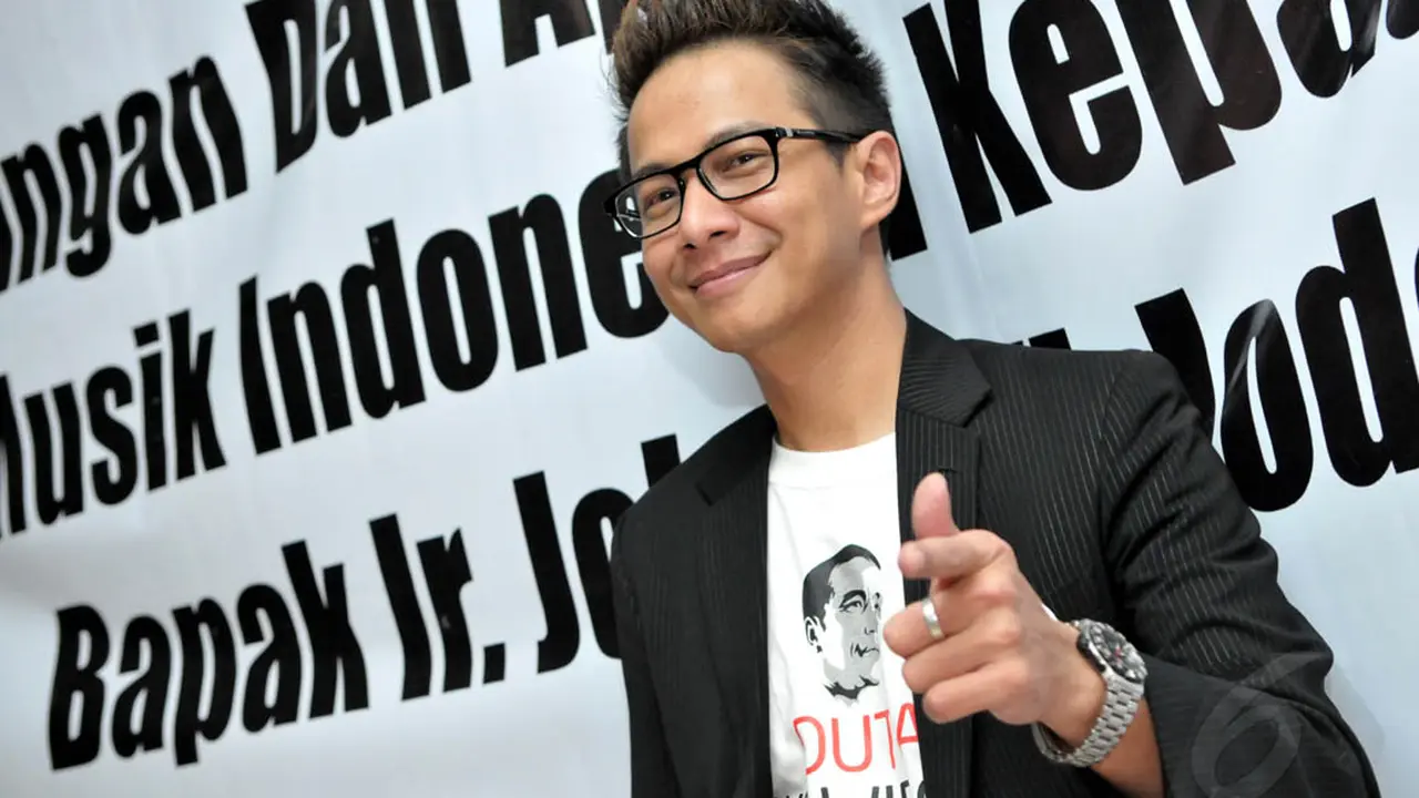 Pembajakan Lagu Membuat Delon Rugi