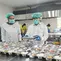 Menteri Bidang Pemberdayaan Masyarakat, Abdul Muhaimin Iskandar mengecek makanan program MBG di Dapur SPPG BUMDes Tridadi Makmur, Sleman. (Liputan6.com/Dicky Agung Prihanto)