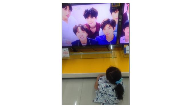 Kelakuan Kocak Bocah (Sumber: Twitter/@selingkuanjimin)