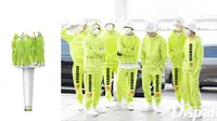 Para anggota NCT Dream memakai outfit hijau neon. (Dok: Twitter @Pecintaaci1 & @nctwiceeee)