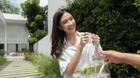 Pesan antar atau Makan di Tempat: Mana yang Lebih Hemat Waktu dan Biaya