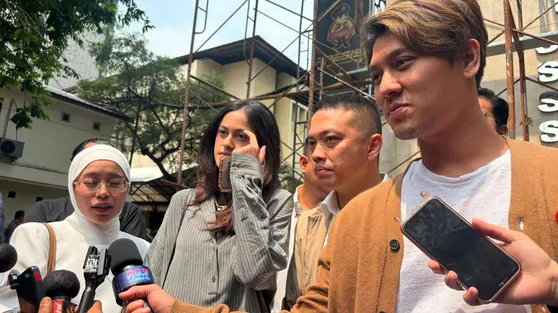 Dampingi Lesti, Rizky Billar Serahkan Kasus Berita Hoax ke Polisi