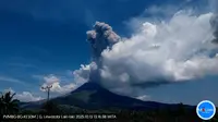 Gunung Lewotobi Laki-Laki di Flores Timur NTT kembali erupsi pada Senin siang (13/10/2025), pukul 13.13 Wita.&nbsp; (Liputan6.com/ Dok PVMBG)