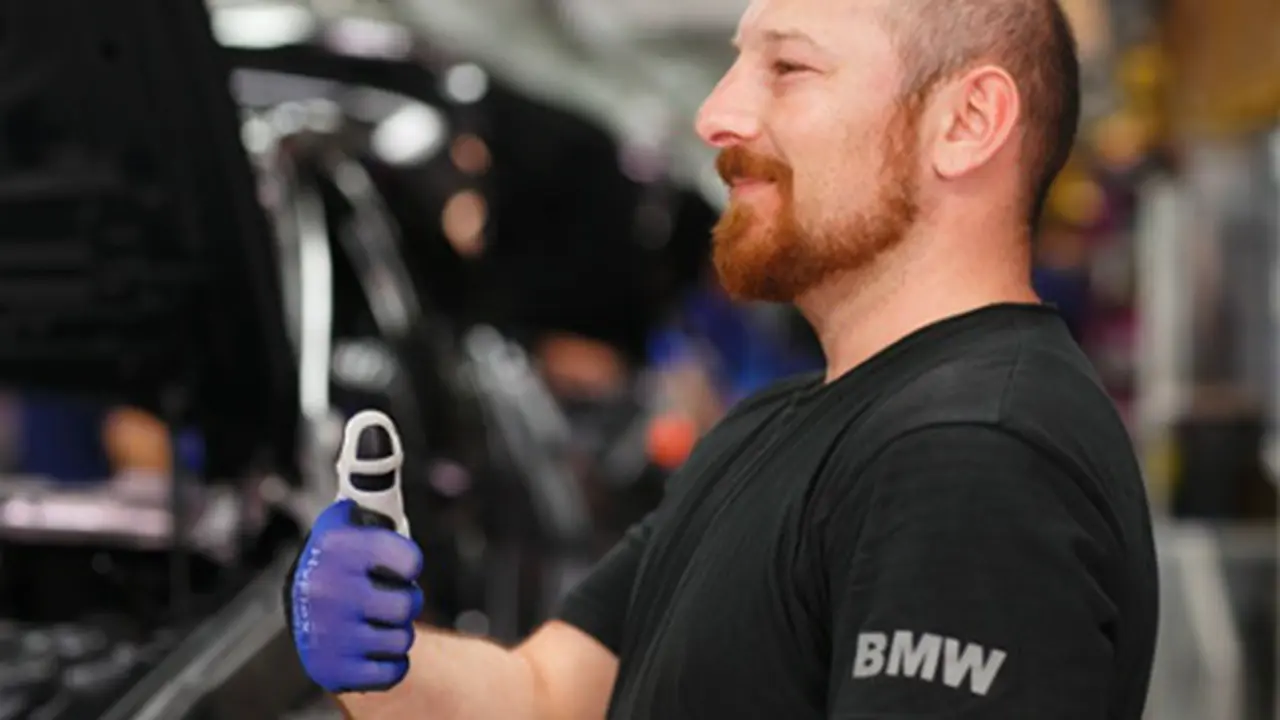 BMW Rancang Jempol Buatan Dari Printer 3D, Untuk Apa?