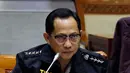 Kapolri Jenderal Pol Tito Karnavian mengikuti raker dengan Komisi III DPR di Gedung Nusantara II, Jakarta, Selasa (5/6). Rapat membahas Rencana Kerja Pemerintah Kementerian/Lembaga (RKP K/L) Tahun 2018 dan sejumlah isu aktual. (Liputan6.com/Johan Tallo)