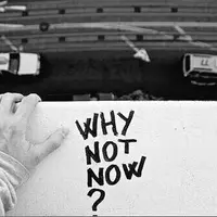 Kalau kamu masih terbayang-bayang ngerinya video bunuh diri Apartemen Gateway, coba simak video lucu yang lagi viral ini. (Sumber foto: favim.com)