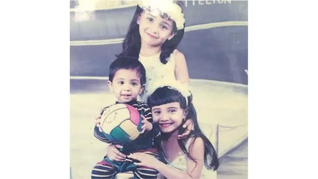 6 Foto Lawas Shireen Sungkar, Mirip dengan Adam Anak Sulungnya