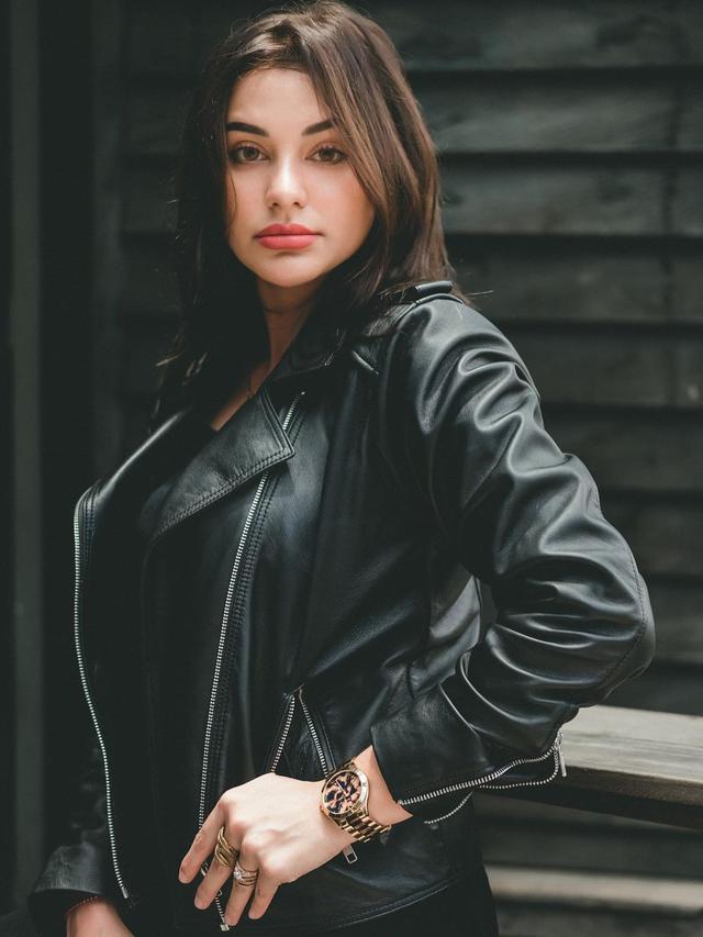 Gaya Nora Alexandra Kenakan Jaket Kulit, Tampil Stylish. (Sumber: Instagram/ncdpapl)