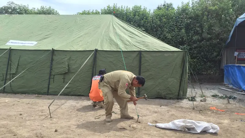 Tenda Pelipur Lara bagi Siswa SD Korban Sinabung