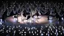 Sejumlah artis tampil dalam memeriahkan Upacara Pembukaan Paralympics 2018 di Stadion Olimpiade Pyeongchang, di Pyeongchang, Korea Selatan, (9/3). (Joel Marklund/OIS/IOC via AP)