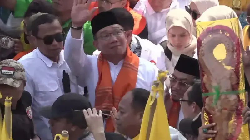 Ridwan Kamil dan Suswono mendaftarkan diri sebagai bakal pasangan cagub dan cawagub ke KPU Provinsi Jakarta, Rabu (28/8/2024).