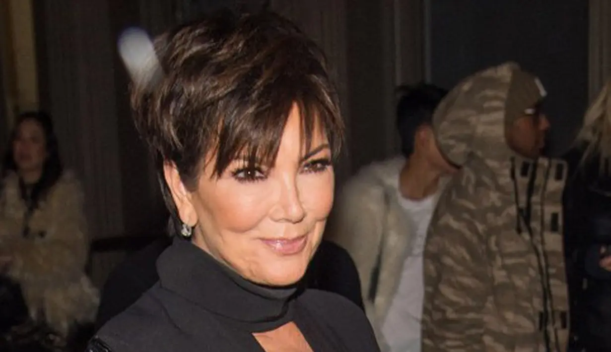 Nama Drake, seorang rapper yang sempat dikabarkan menjalin hubungan dengan Jennifer Lopez ini adalah pria yang hadir di pikiran Kris Jenner. Sebagai ibu, Kris inginkan yang terbaik untuk masa depan anaknya. (AFP/Bintang.com)