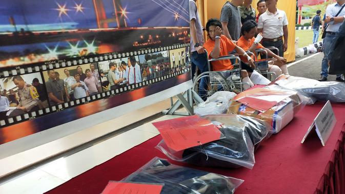Barang bukti yang diamankan tim Polda Sumsel dari tangan kedua tersangka (Liputan6.com / Nefri Inge)