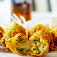 ilustrasi&nbsp;Cheese Corn Ball/Jasper Neupane/Shutterstock
