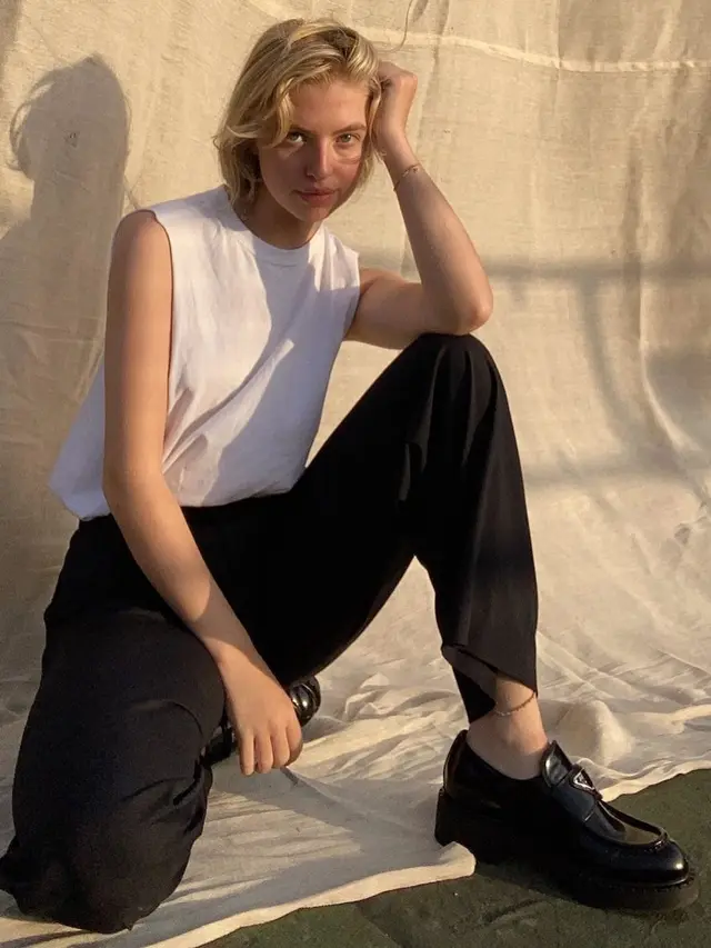 Anais Gallagher