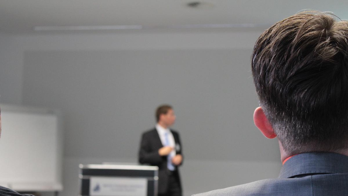 Doa Melembutkan Hati Dosen: Lengkap Bacaan Arab, Latin, dan Artinya