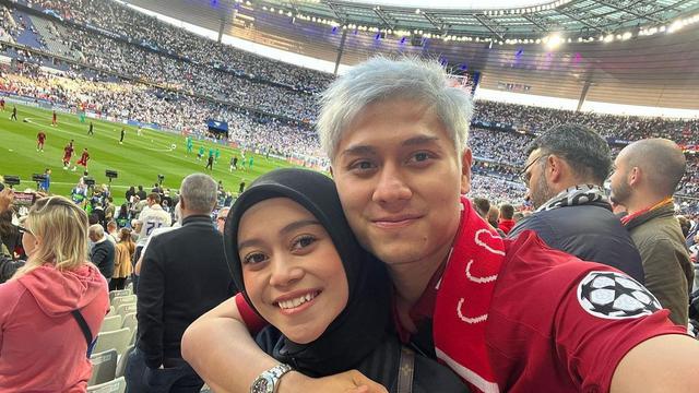 7 Potret Lesty Kejora dan Rizky Billar Liburan di Paris, Pamer Kemesraan