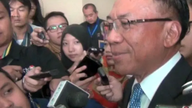 Jero Wacik Tegaskan Tidak Ada Kelangkaan BBM