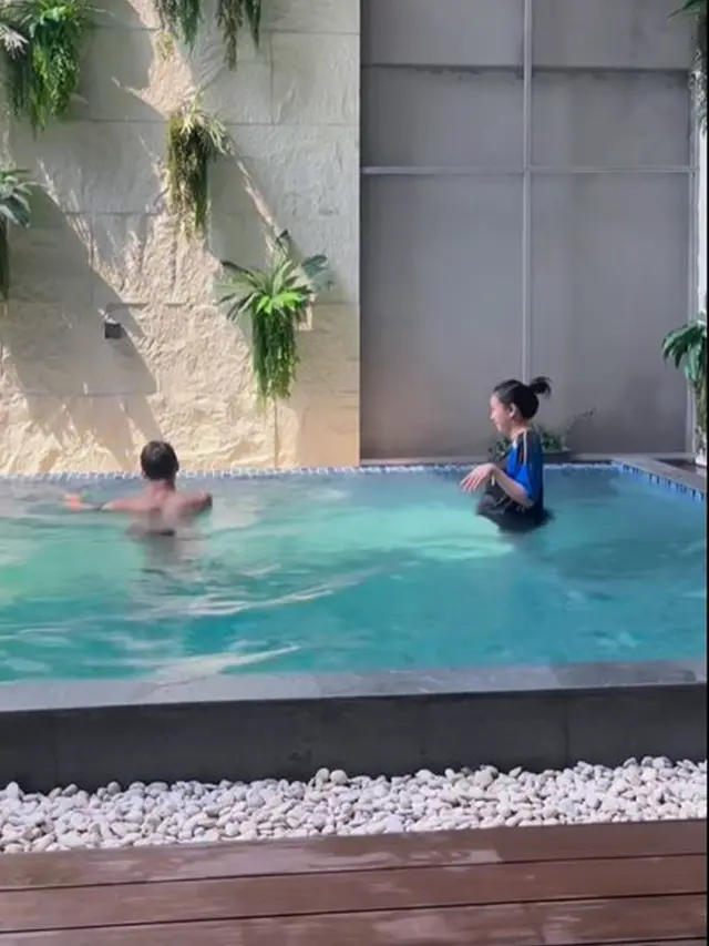 6 Potret Shanju dengan Baby Bump Besar, Jonatan Christie Setia Dampingi