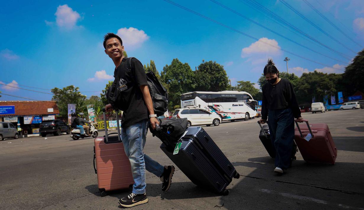Diketahui, Terminal Antar Kota Antar Provinsi Kampung Rambutan Jakarta merupakan tempat favorit masyarakat melakukan perjalanan darat menggunakan bus.