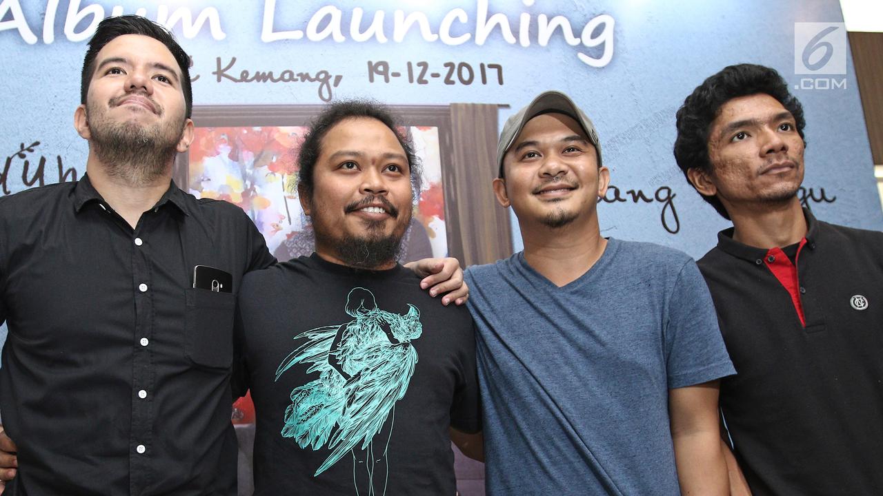 Bertajuk Ruang Tunggu, Payung Teduh Rilis Album Terakhir Bersama Is