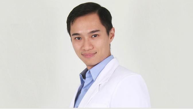 dr. Aron Husink, Sp, JP dari Rumah Sakit EMC Tangerang.
